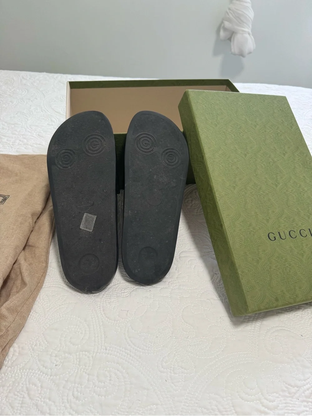 Gucci Black GG Supreme Slide Sandals with Gold Tiger Detail